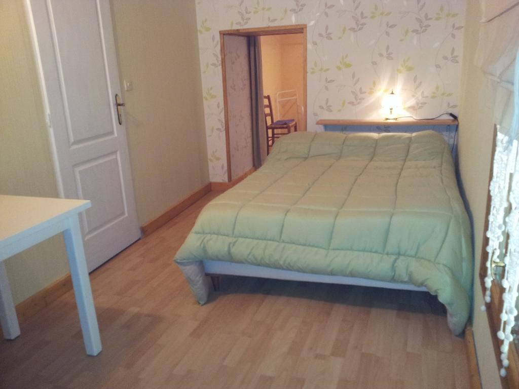 La Croix De Bois Bed & Breakfast Jayat Стая снимка