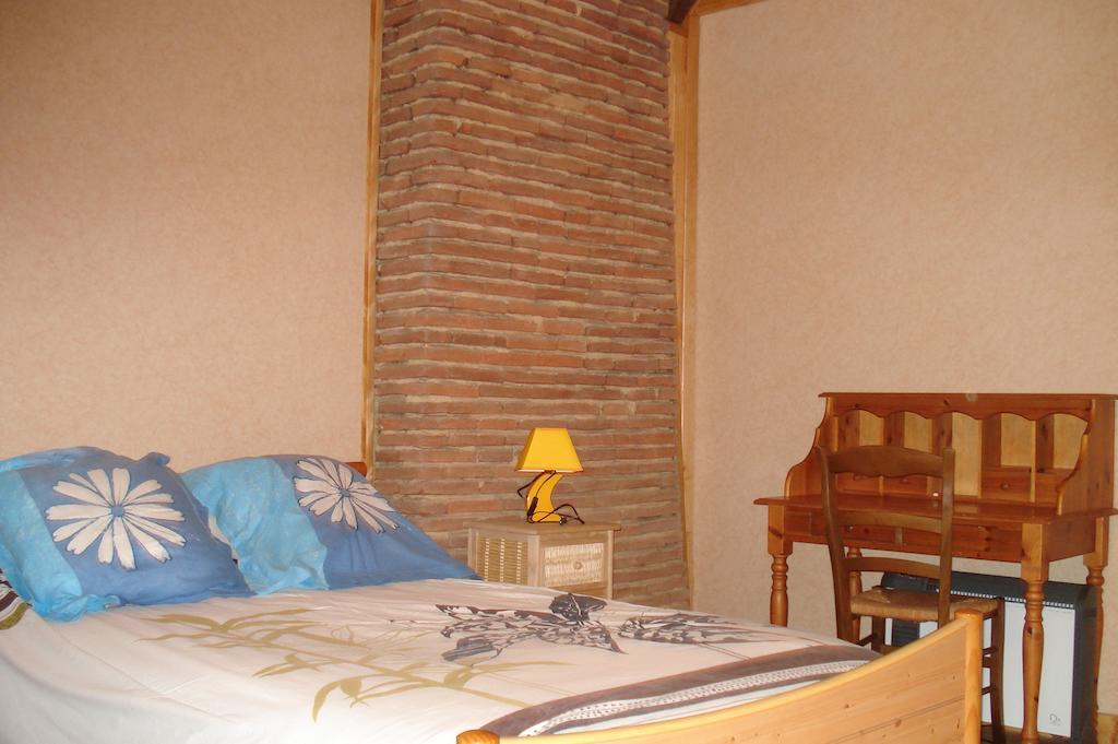 La Croix De Bois Bed & Breakfast Jayat Стая снимка