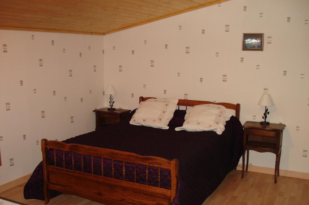 La Croix De Bois Bed & Breakfast Jayat Стая снимка
