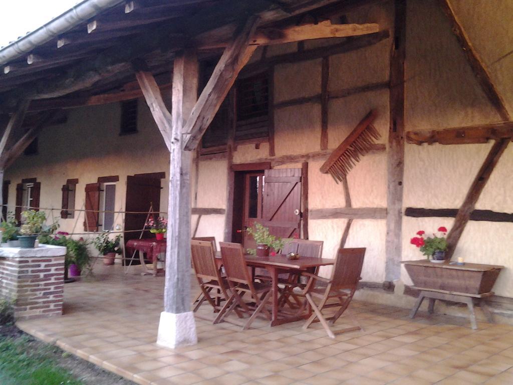 La Croix De Bois Bed & Breakfast Jayat Екстериор снимка