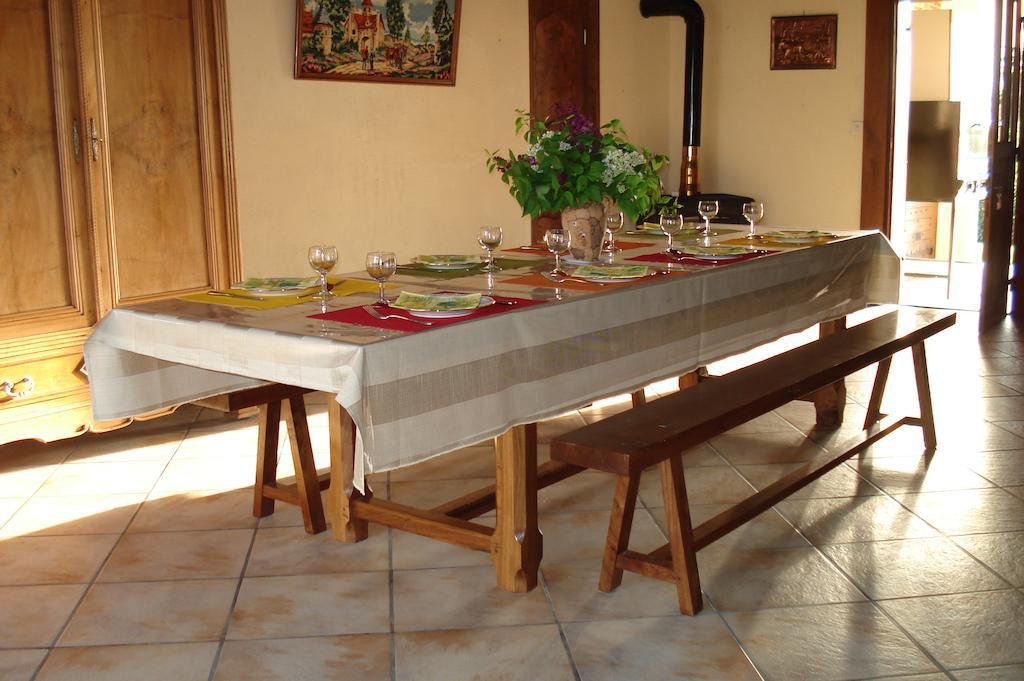La Croix De Bois Bed & Breakfast Jayat Екстериор снимка