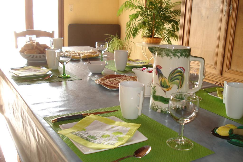La Croix De Bois Bed & Breakfast Jayat Екстериор снимка